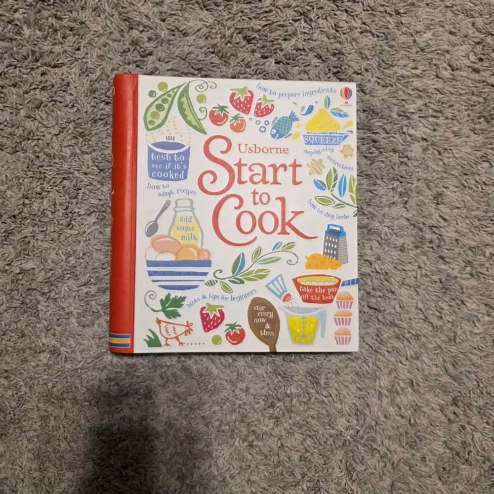 Usborne Start to Cook Cookbook‎ - Red and Colorful Design